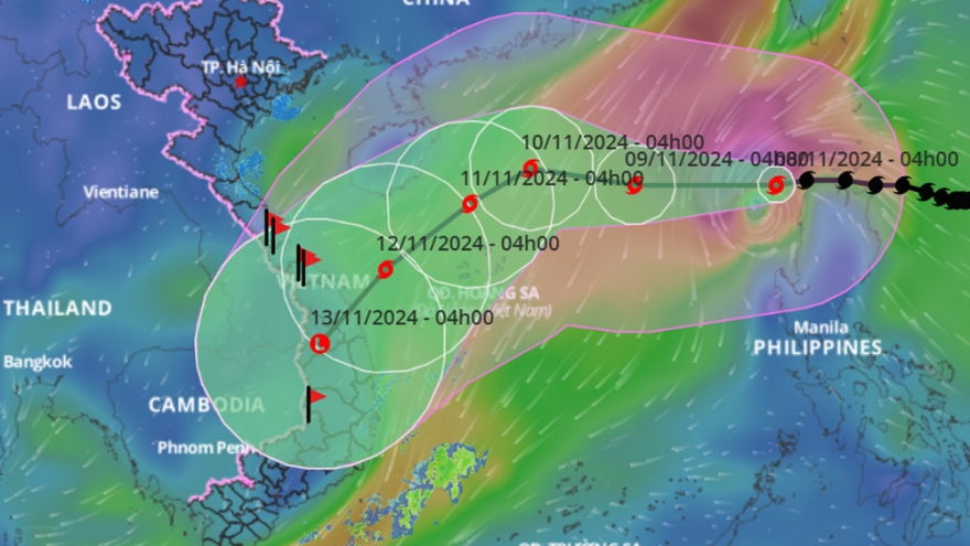 Typhoon Yinxing enters East Sea, heads towards central Vietnam